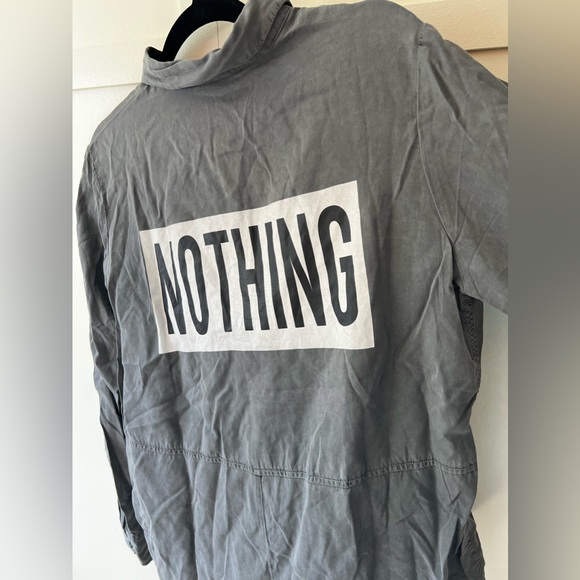 Forever 21 NWT‎ Contemporary Gray Women’s NOTHING Button Down Shirt Size Large - Picture 8 of 12